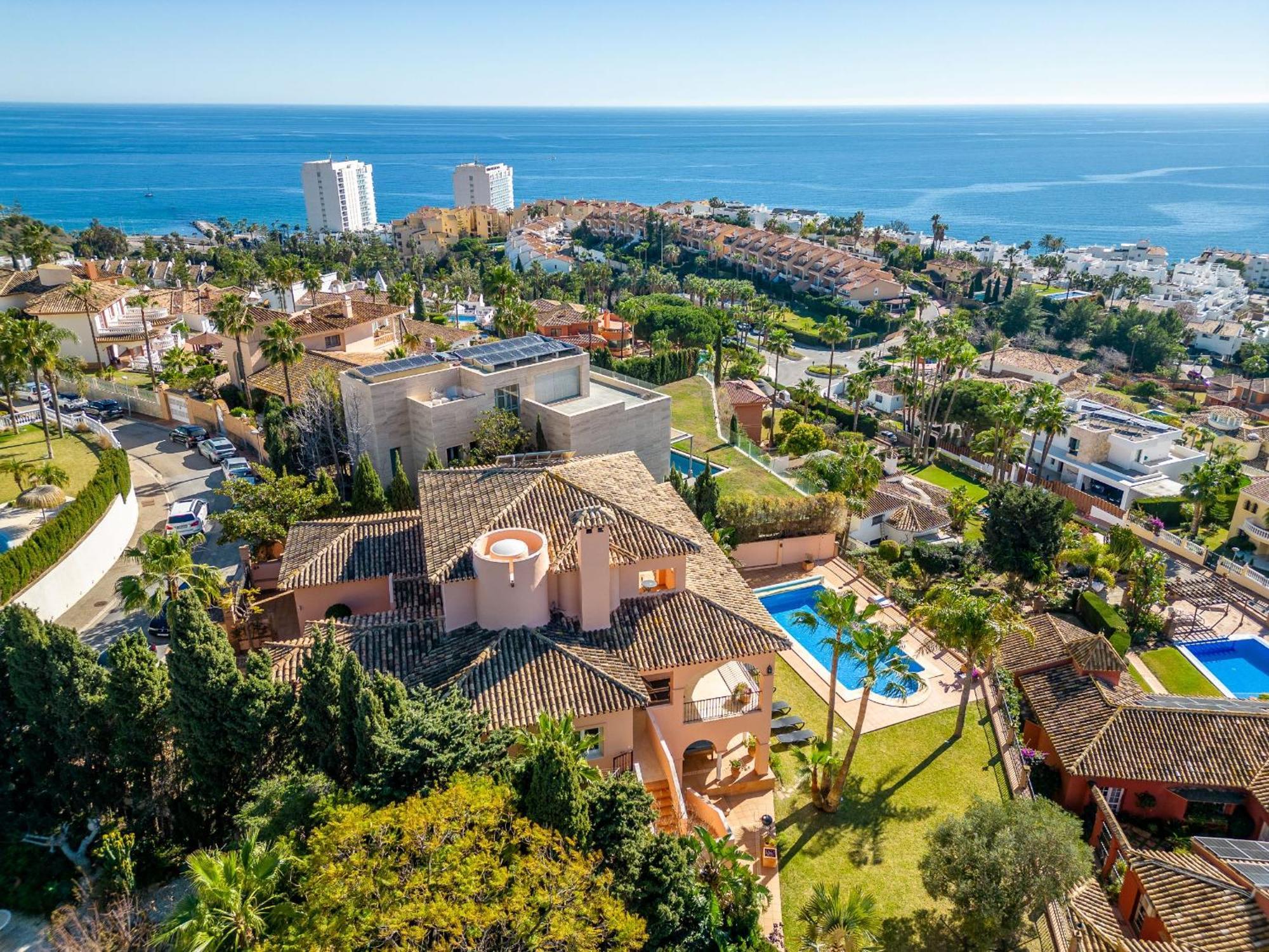 Beachside Villa With Panoramic Sea Views Benalmádena Exterior foto