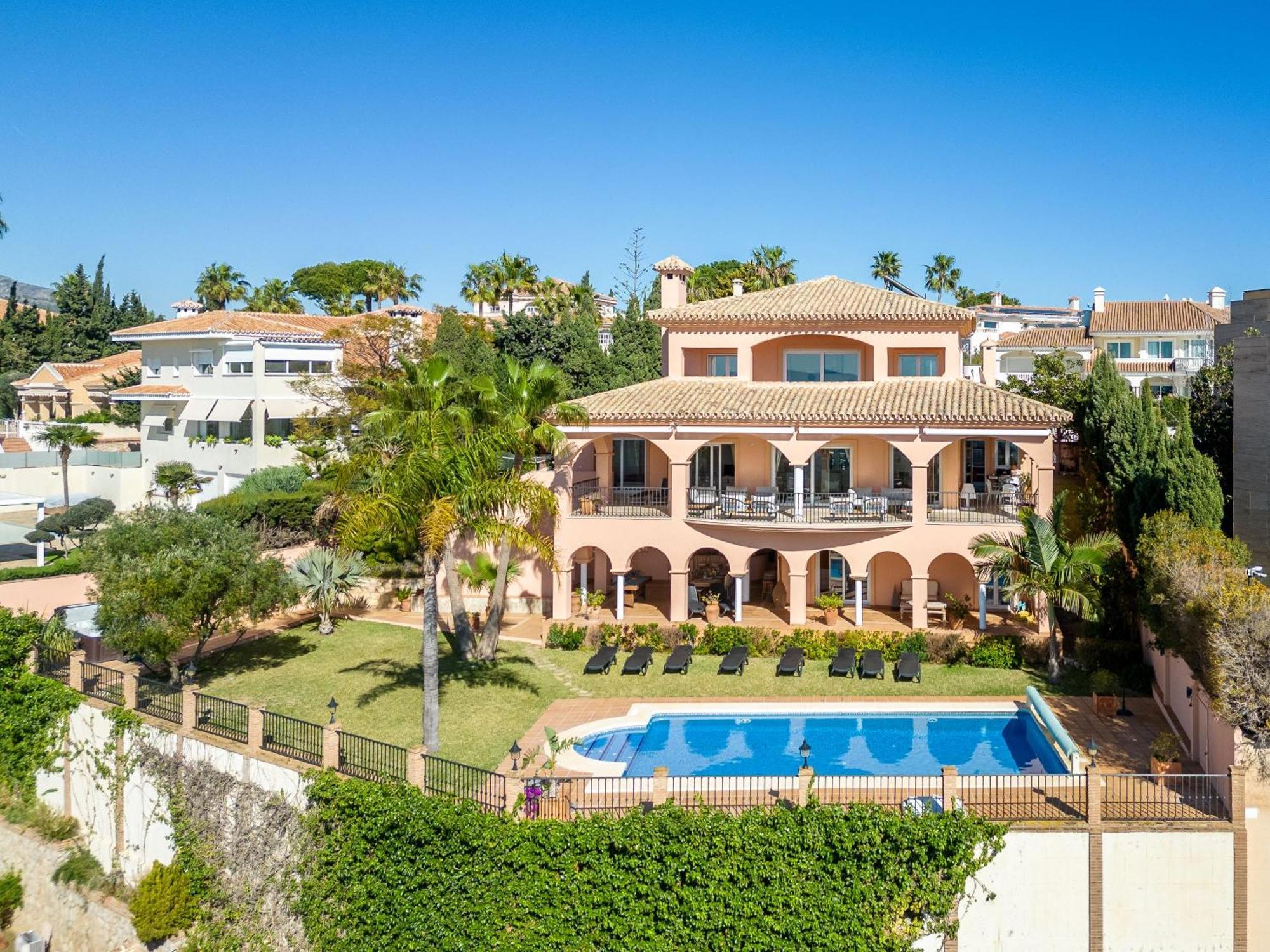 Beachside Villa With Panoramic Sea Views Benalmádena Exterior foto