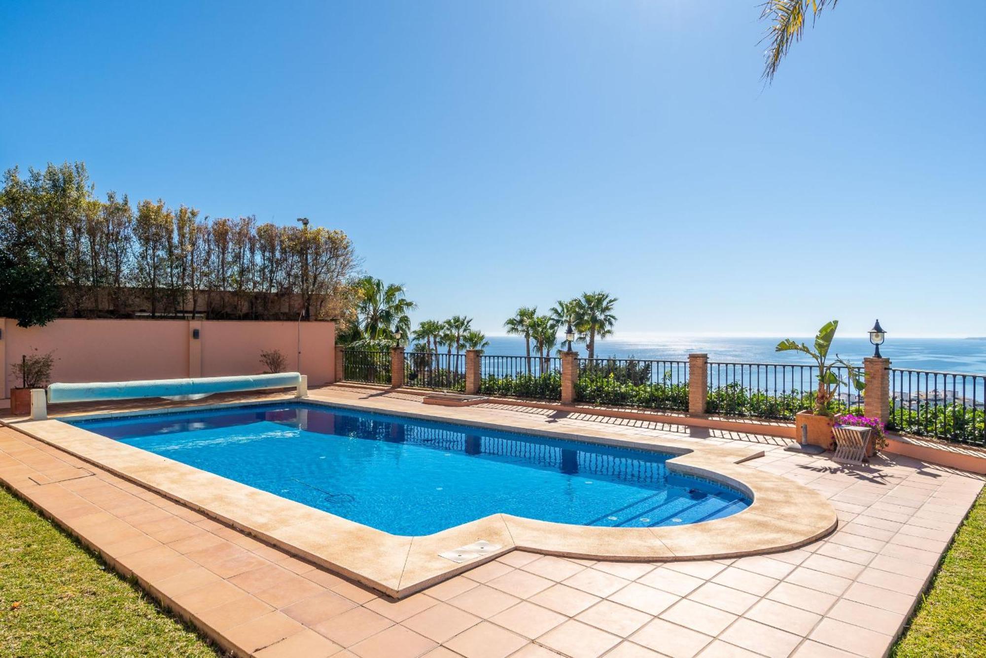 Beachside Villa With Panoramic Sea Views Benalmádena Exterior foto